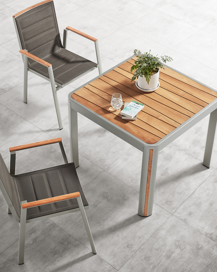Idealaqua Geneva vrtni stol 90x90 cm